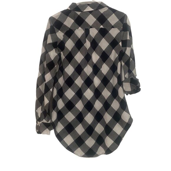 Crown & Ivy Black White Plaid Button Front Roll Tab Sleeve Ladies Shirt Medium - Picture 6 of 7
